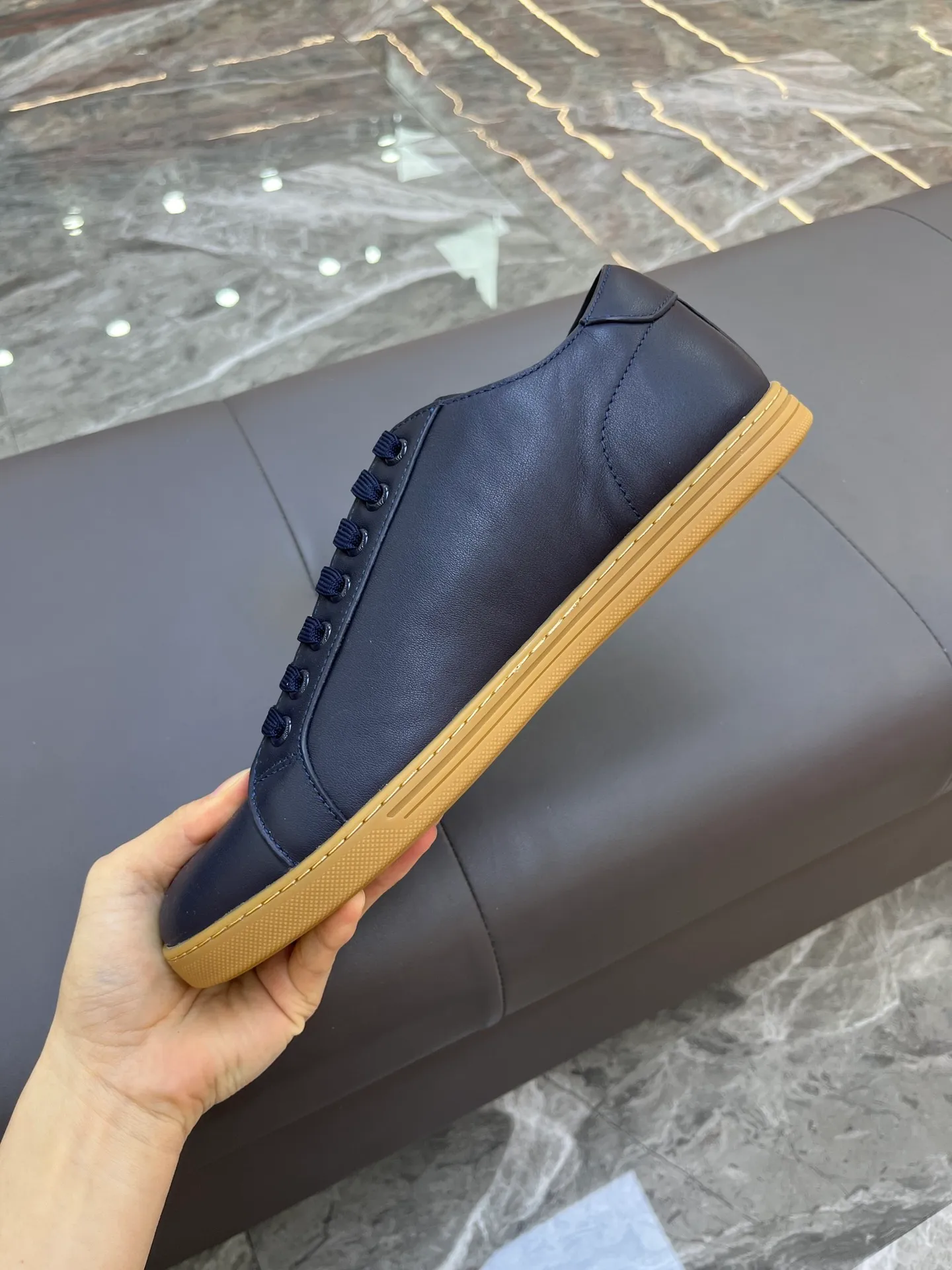 Men's Men's Shoes 💰400 [New Style] 🐝🐝DG men's calfskin sneakers Portofino Yacht shoes, simple and versatile design, unique saddle leather soles. The Dolce &G logo rear wing is the icing on the cake. Imported cowhide + rubber outsole Size: 39-44 (customized at 38.45)